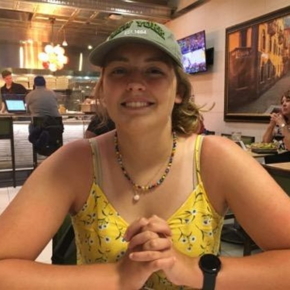 Meet your Posher, Dani - Picture 1 of 1